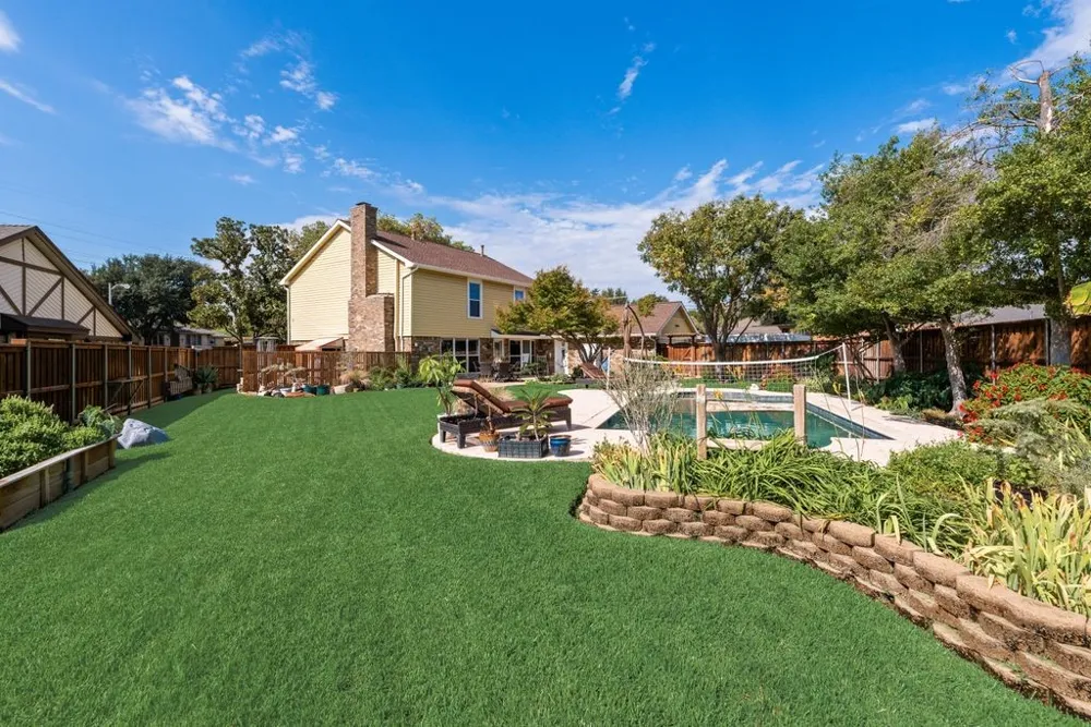 2305 Mccoy Court Carrollton, TX 75006
