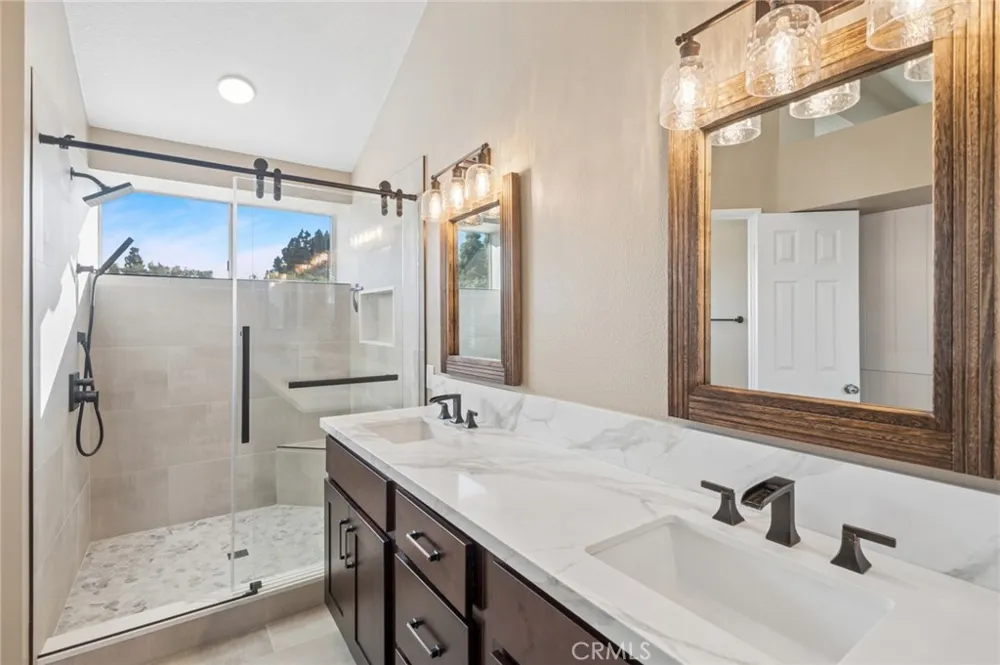 2462 Via Corella Tustin, CA 92782