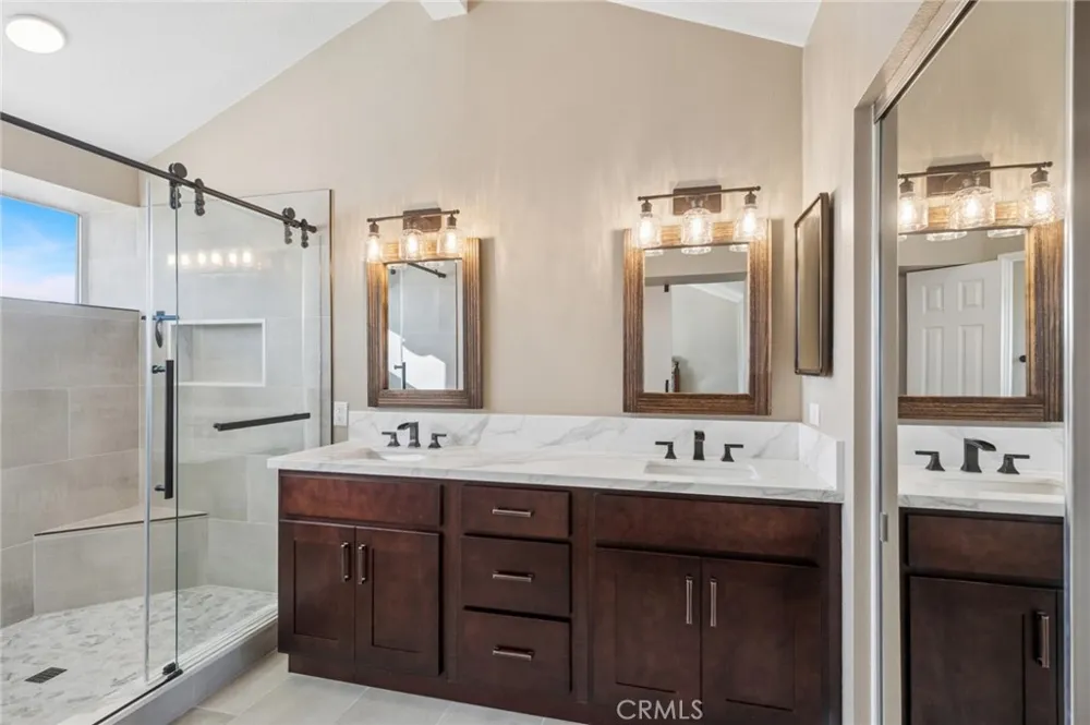 2462 Via Corella Tustin, CA 92782