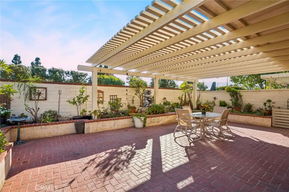2462 Via Corella Tustin, CA 92782