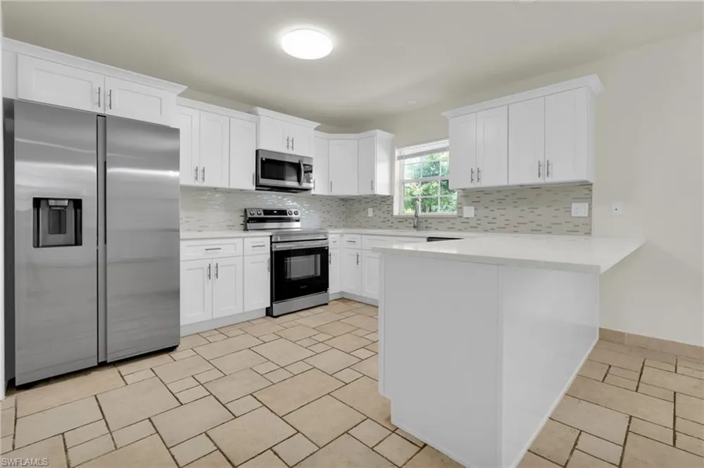 4301 New Street Fort Myers, FL 33905