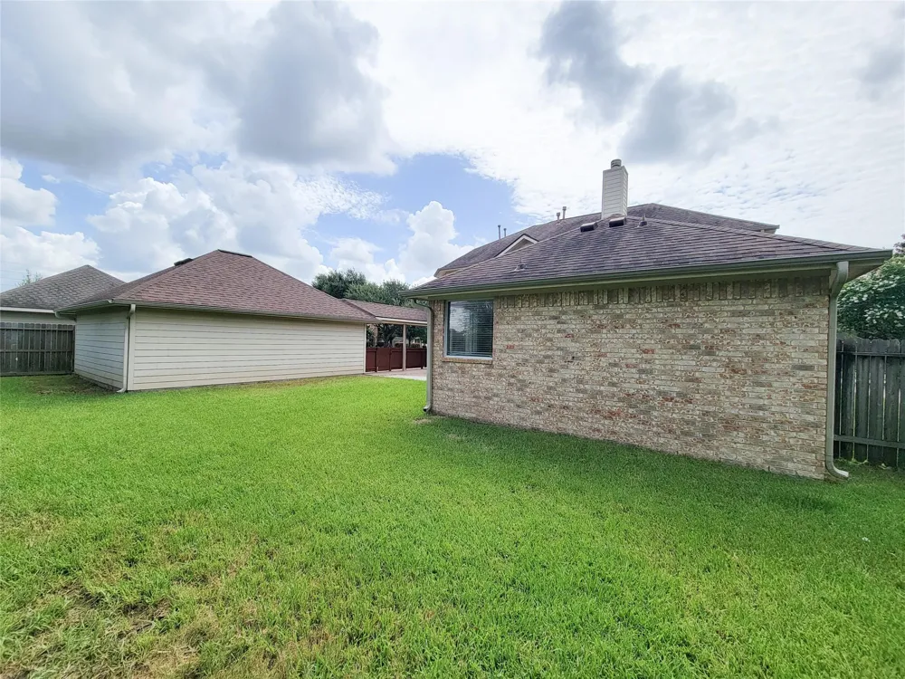 17715 Laguna Trail Drive Houston, TX 77095