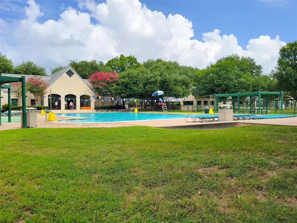 17715 Laguna Trail Drive Houston, TX 77095