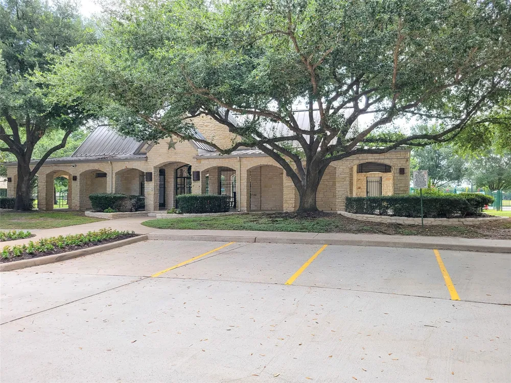 17715 Laguna Trail Drive Houston, TX 77095