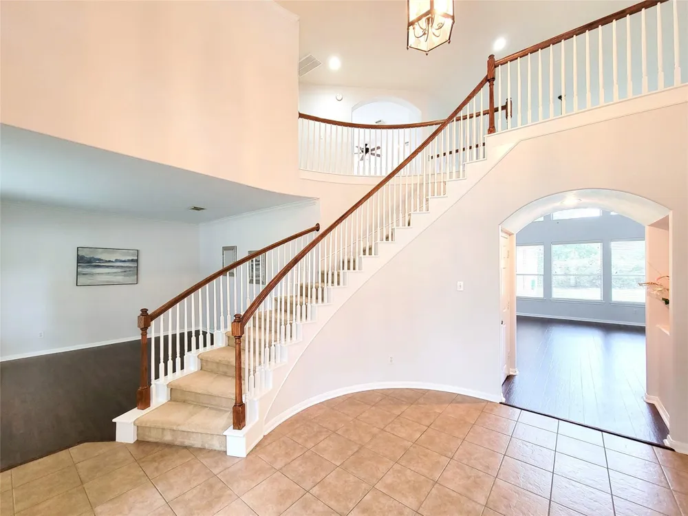 17715 Laguna Trail Drive Houston, TX 77095