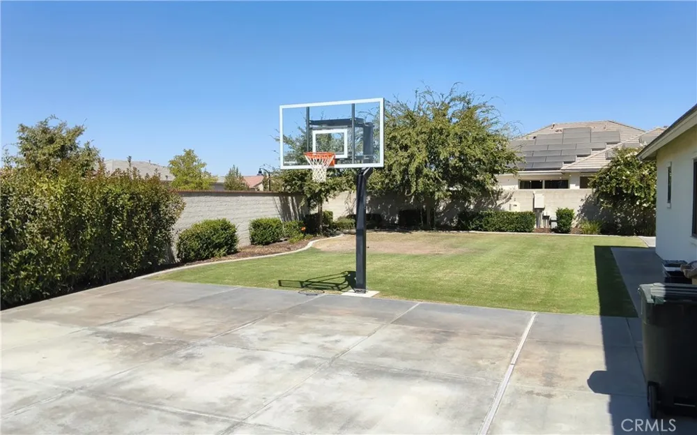 12322 Champlin Place Bakersfield, CA 93311