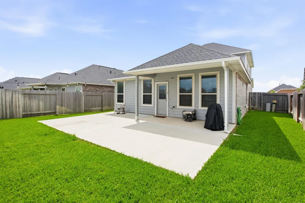 7419 French Quarter Court Fulshear, TX 77441