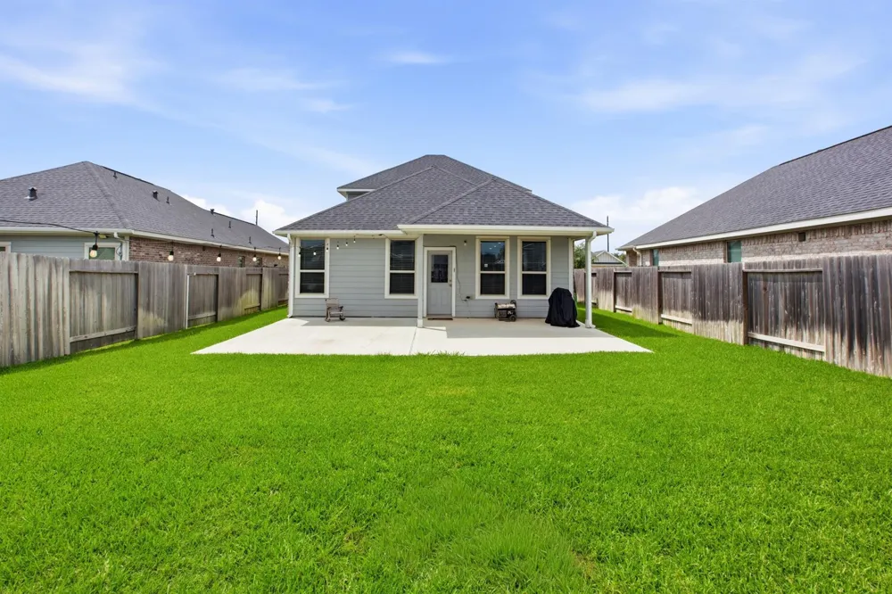 7419 French Quarter Court Fulshear, TX 77441