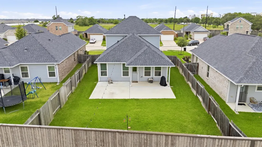 7419 French Quarter Court Fulshear, TX 77441