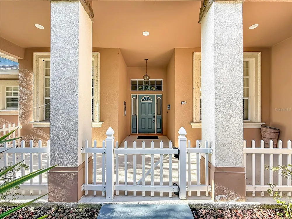 9833 SPRING LAKE DRIVE Clermont, FL 34711