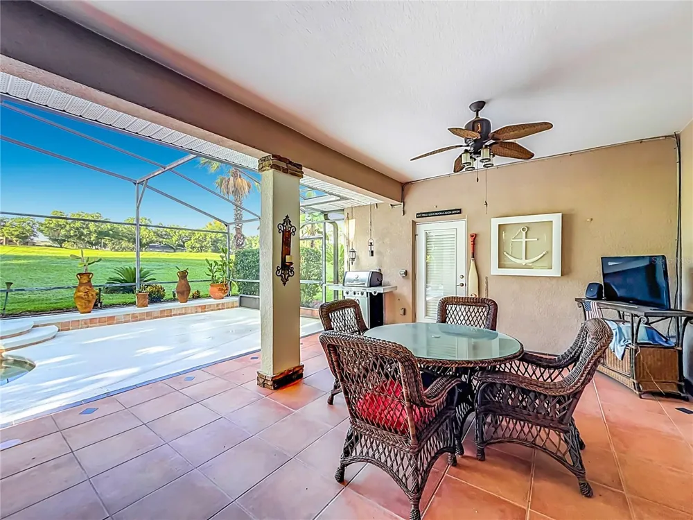 9833 SPRING LAKE DRIVE Clermont, FL 34711
