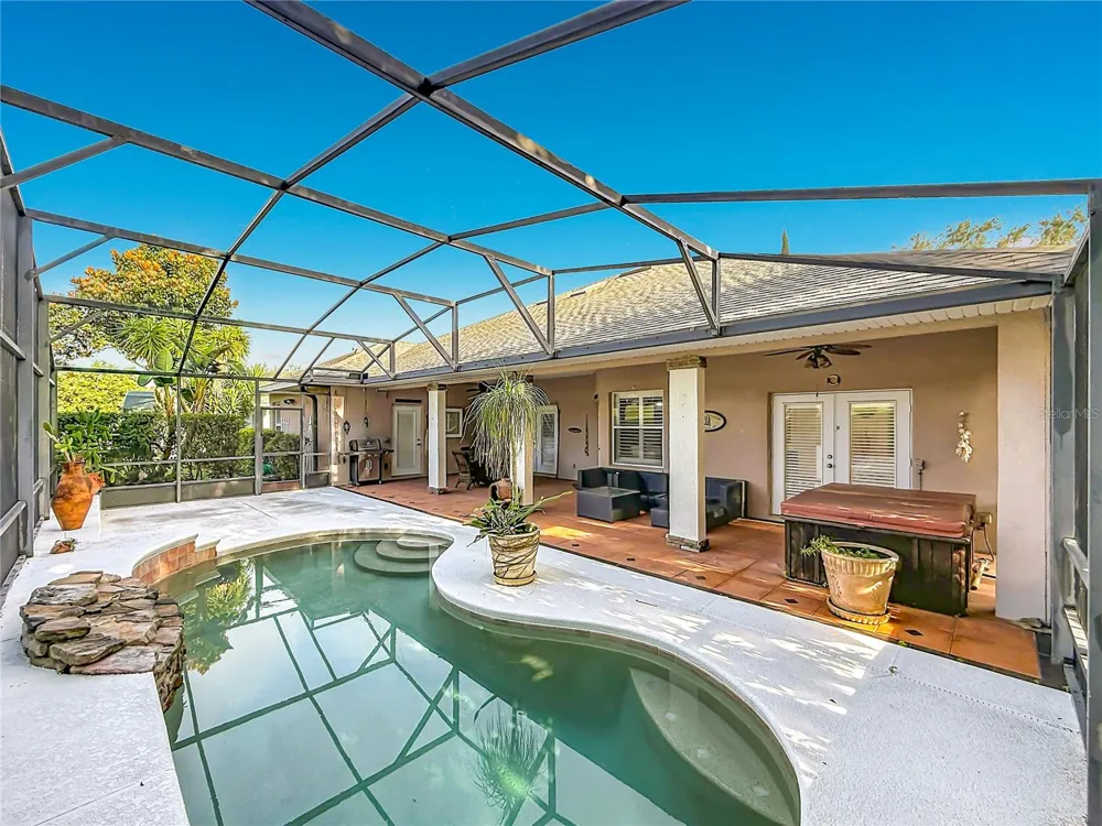 9833 SPRING LAKE DRIVE Clermont, FL 34711