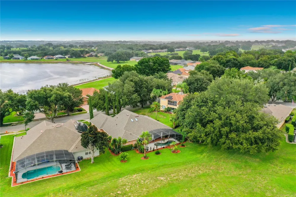 9833 SPRING LAKE DRIVE Clermont, FL 34711