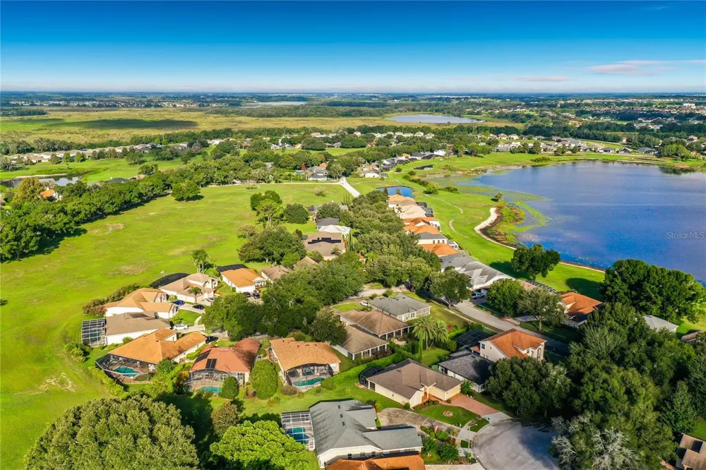9833 SPRING LAKE DRIVE Clermont, FL 34711