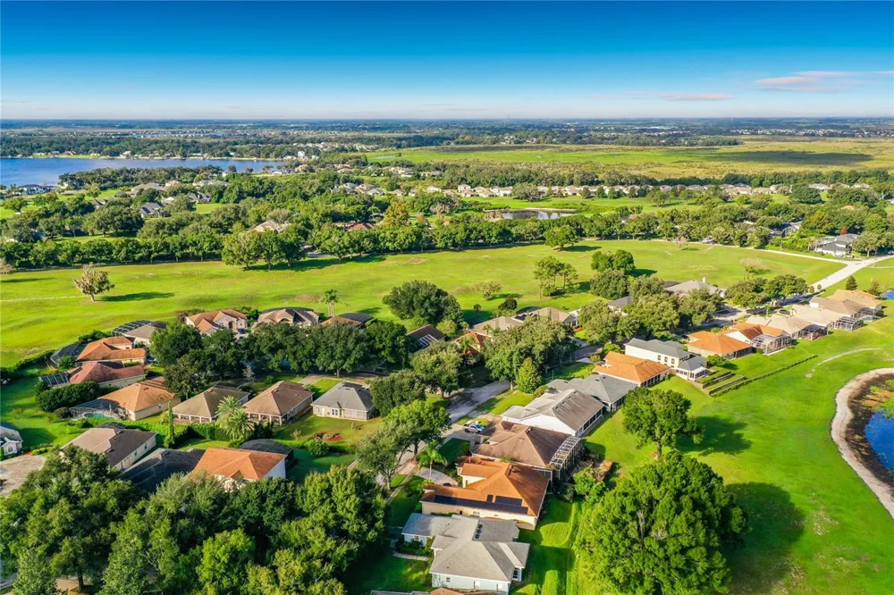 9833 SPRING LAKE DRIVE Clermont, FL 34711