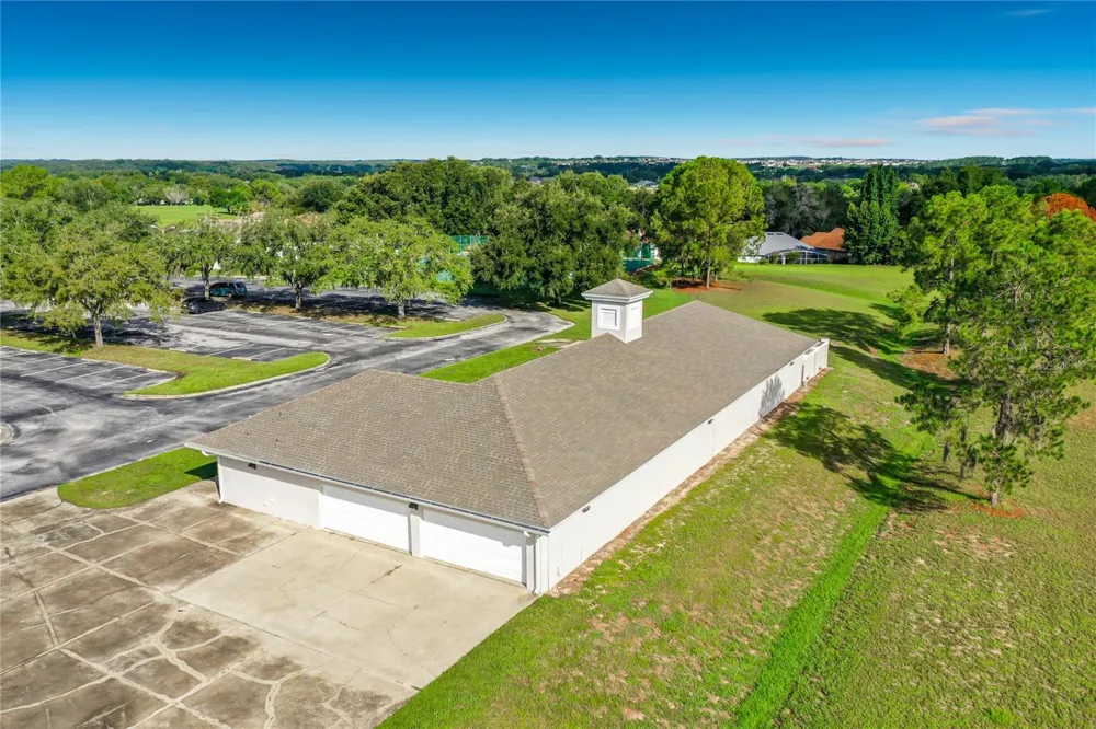 9833 SPRING LAKE DRIVE Clermont, FL 34711