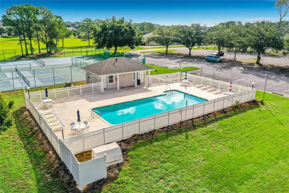 9833 SPRING LAKE DRIVE Clermont, FL 34711