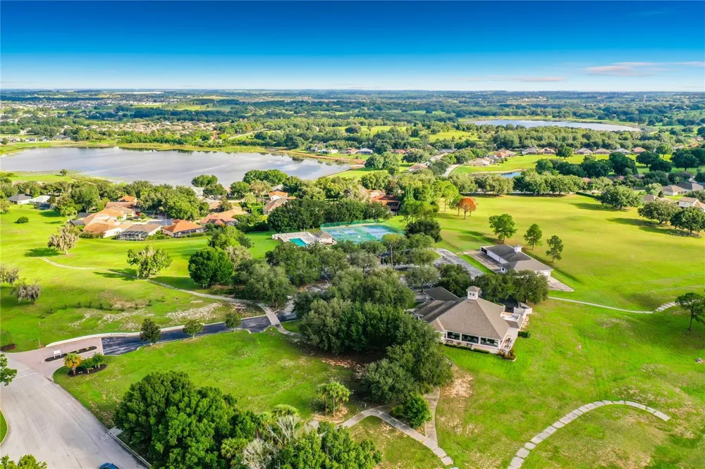 9833 SPRING LAKE DRIVE Clermont, FL 34711