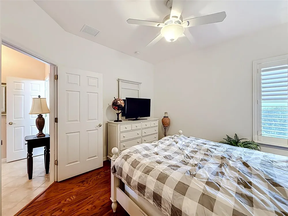 9833 SPRING LAKE DRIVE Clermont, FL 34711
