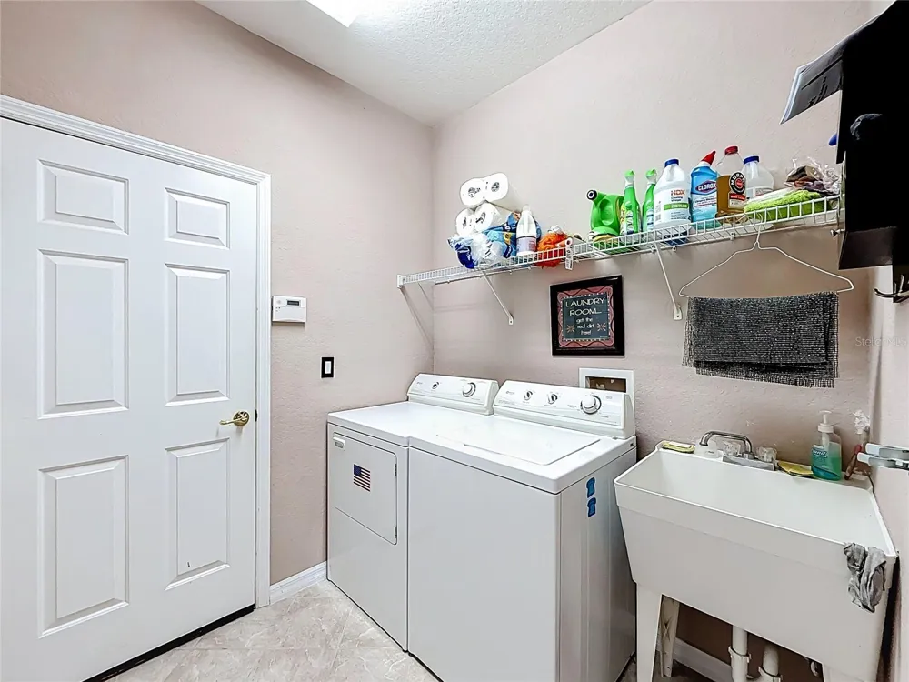 9833 SPRING LAKE DRIVE Clermont, FL 34711