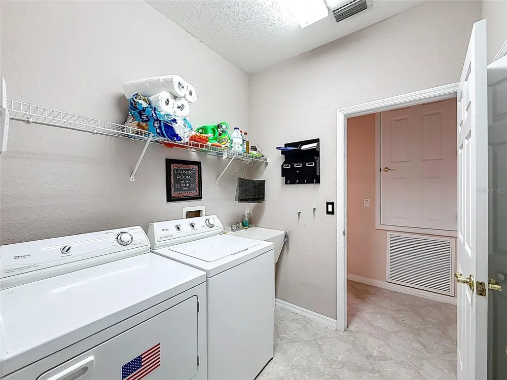 9833 SPRING LAKE DRIVE Clermont, FL 34711