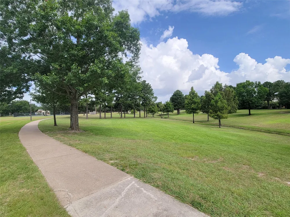 17715 Laguna Trail Drive Houston, TX 77095