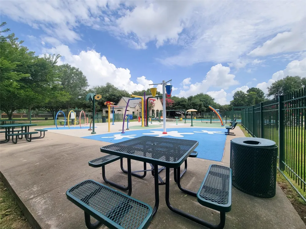 17715 Laguna Trail Drive Houston, TX 77095