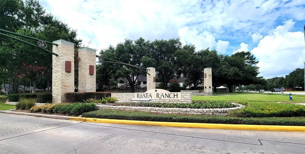 17715 Laguna Trail Drive Houston, TX 77095