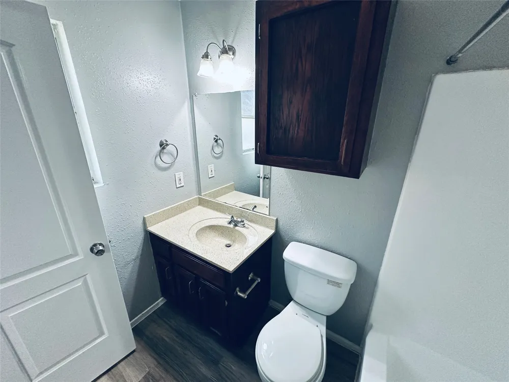 3702 S Second Street #114 Austin, TX 78704