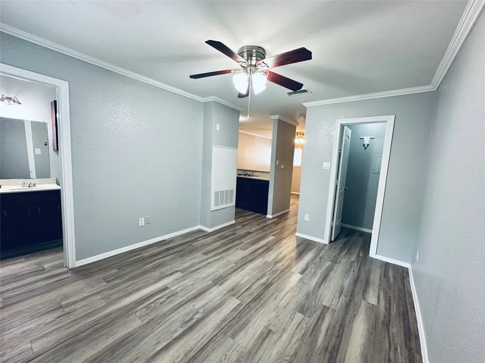 3702 S Second Street #114 Austin, TX 78704