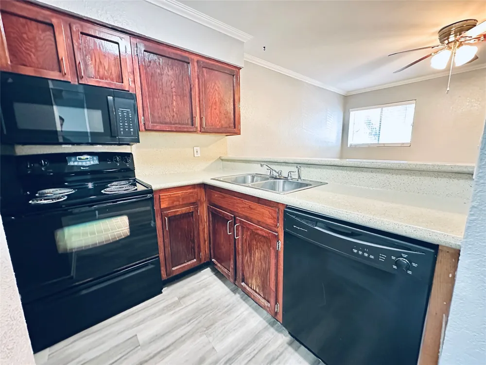 3702 S Second Street #114 Austin, TX 78704