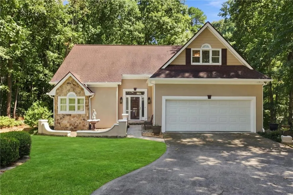 4080 Stony River Way Snellville, GA 30039