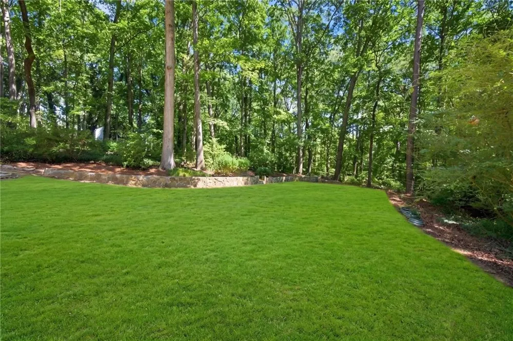 4080 Stony River Way Snellville, GA 30039