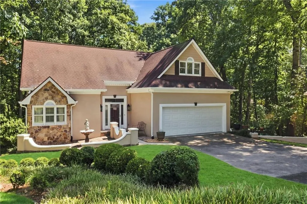 4080 Stony River Way Snellville, GA 30039
