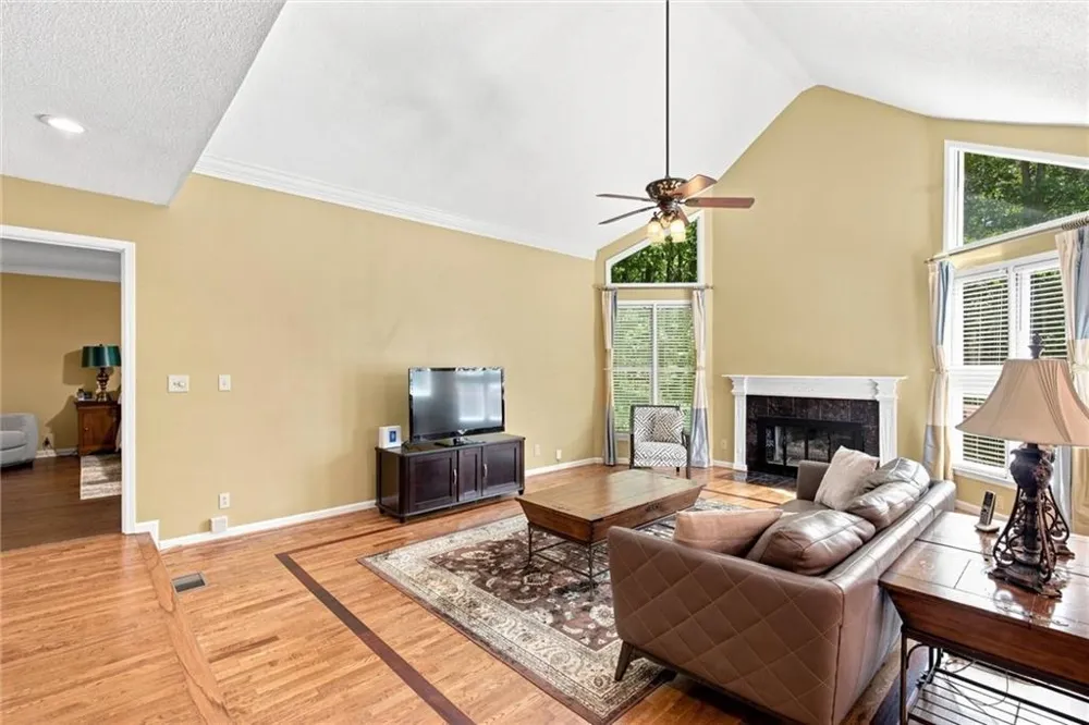 4080 Stony River Way Snellville, GA 30039