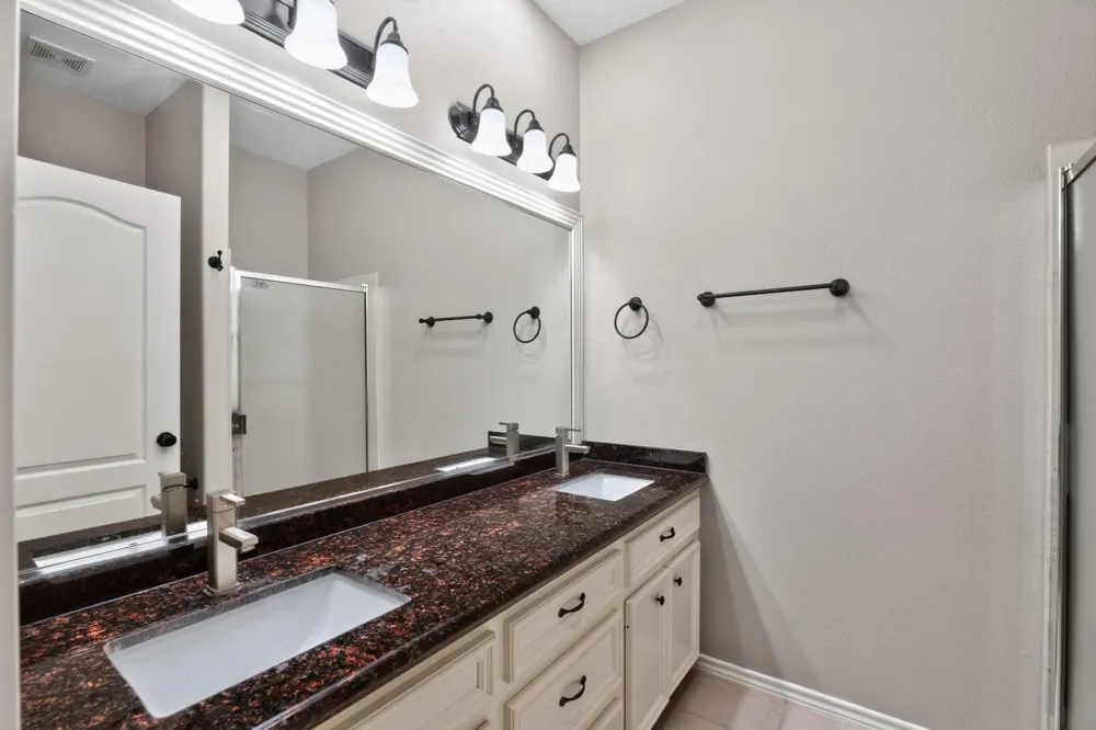 6 Regency Point Conroe, TX 77356