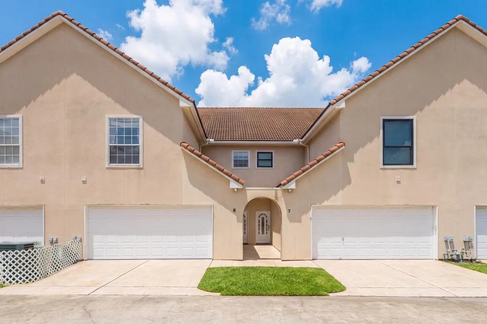 6 Regency Point Conroe, TX 77356
