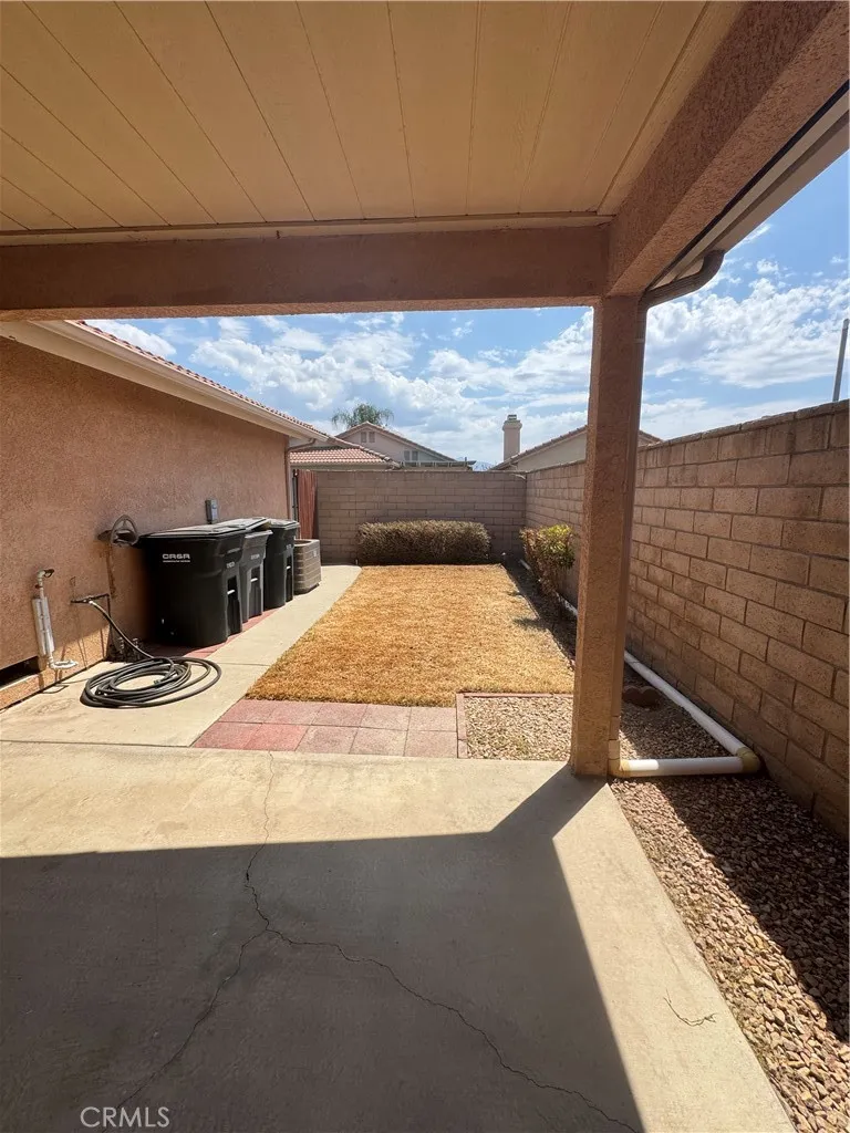 844 La Morena Hemet, CA 92545
