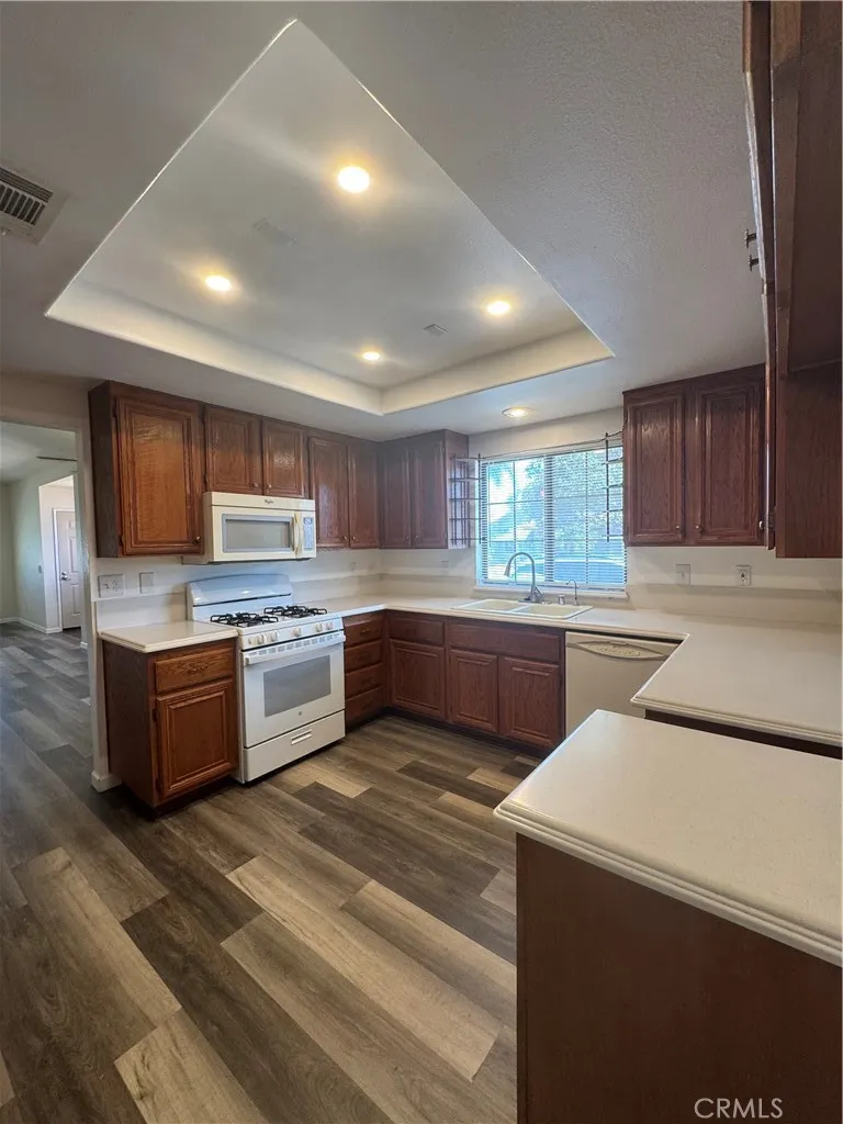 844 La Morena Hemet, CA 92545