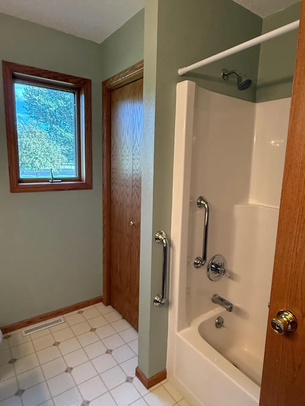 606 4th Street W Ada, MN 56510