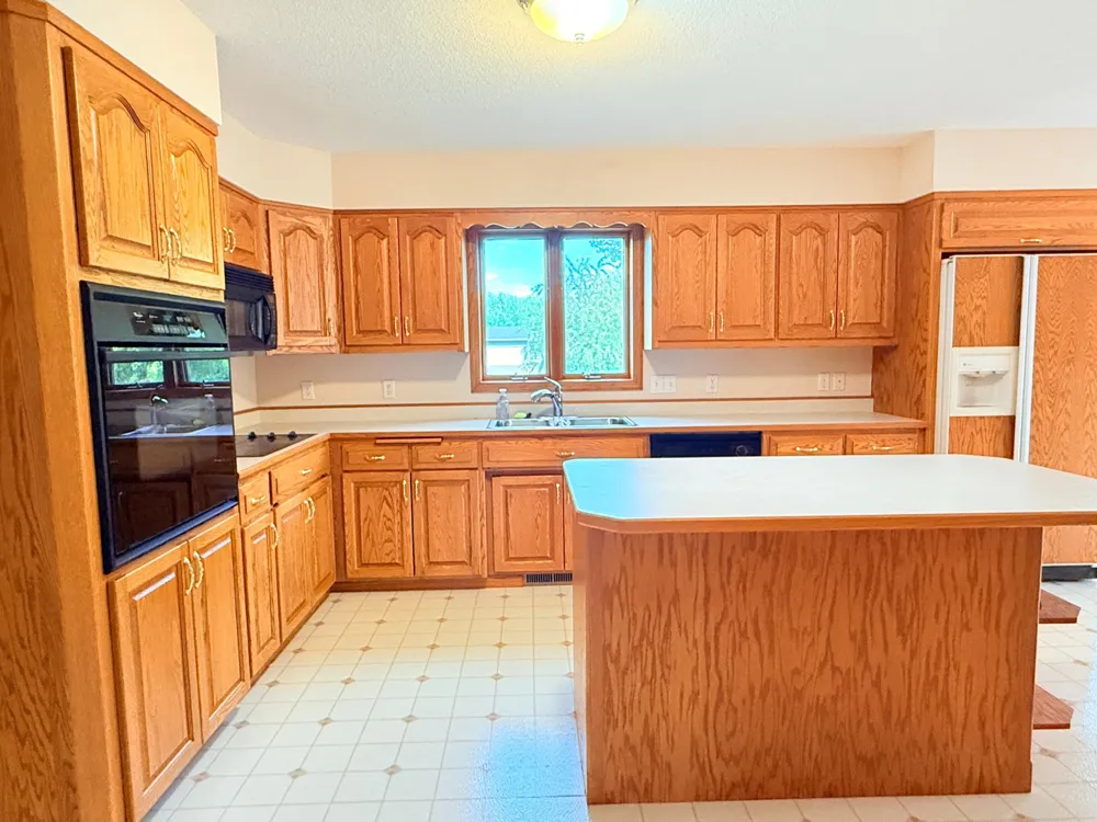 606 4th Street W Ada, MN 56510