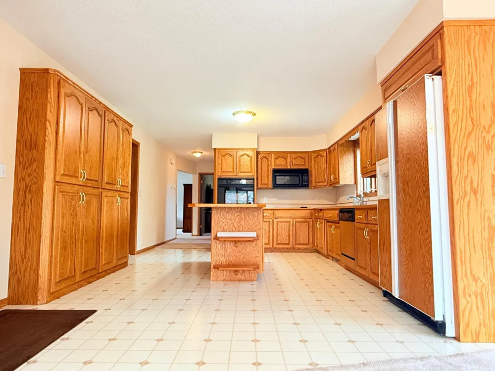 606 4th Street W Ada, MN 56510