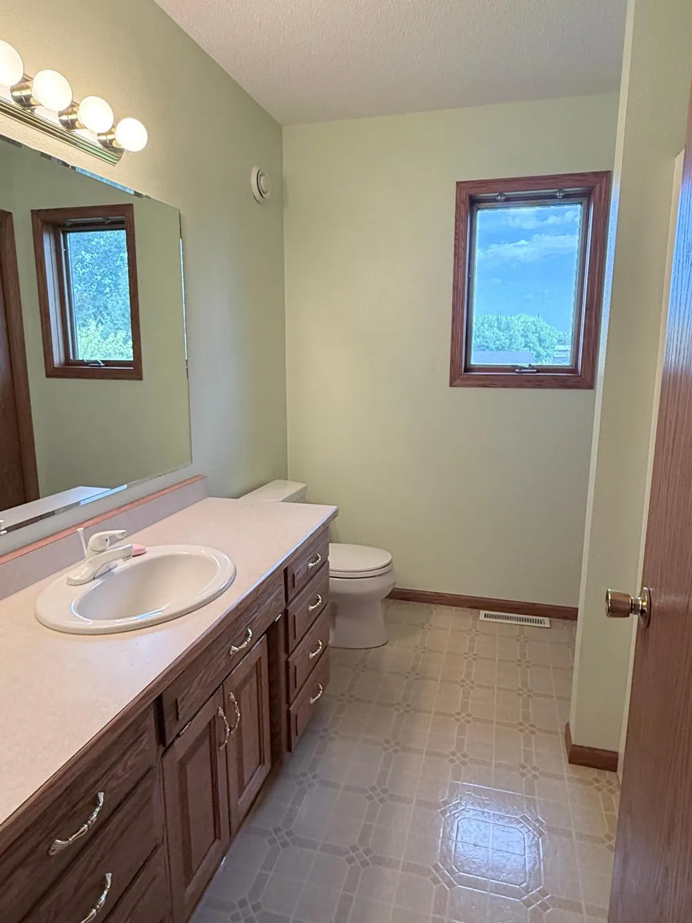 606 4th Street W Ada, MN 56510