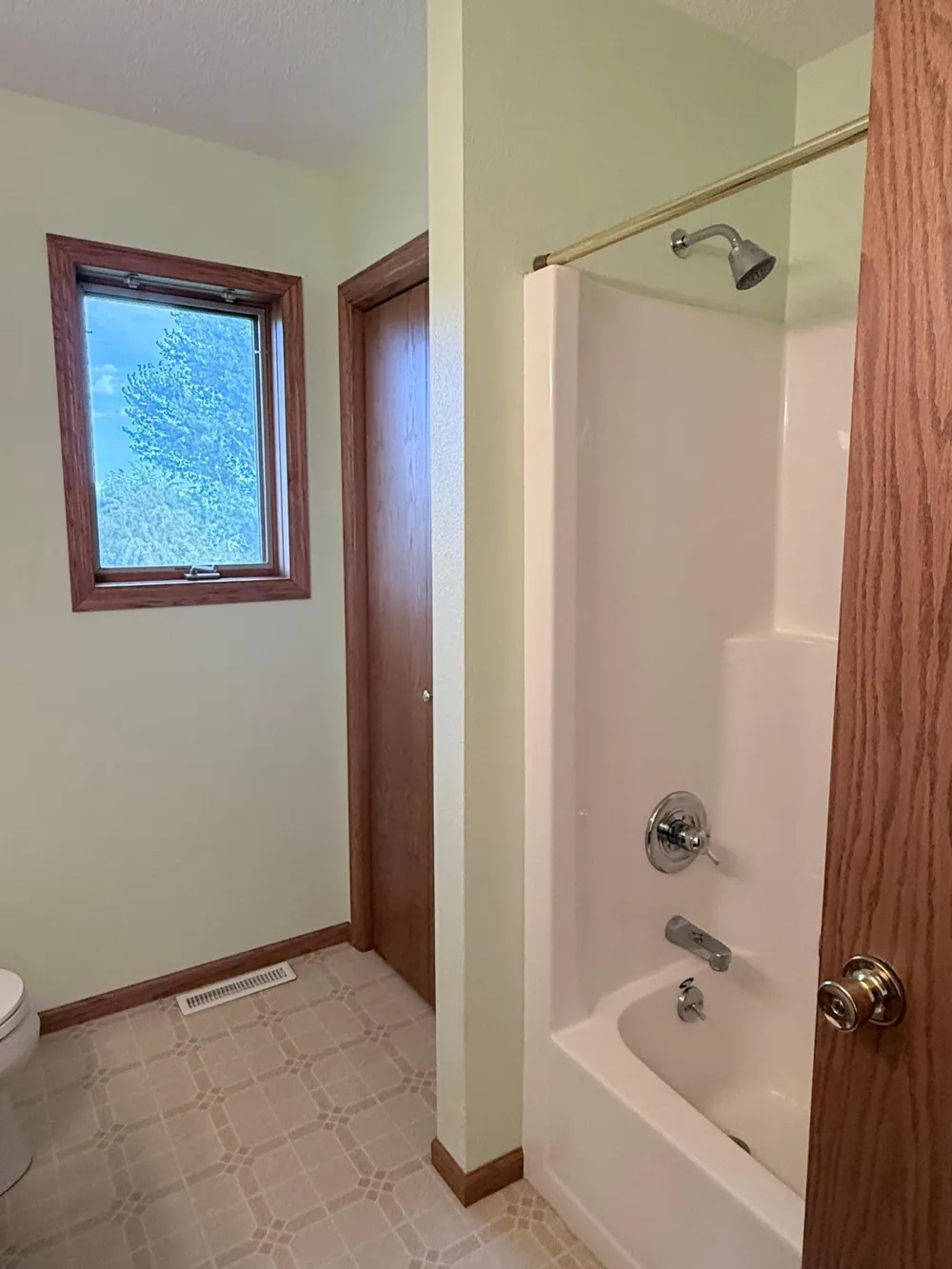 606 4th Street W Ada, MN 56510