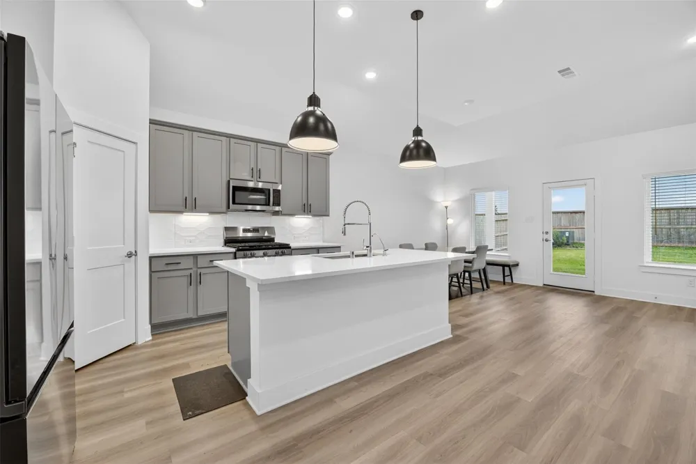 8603 Pier Cove Drive Cypress, TX 77433