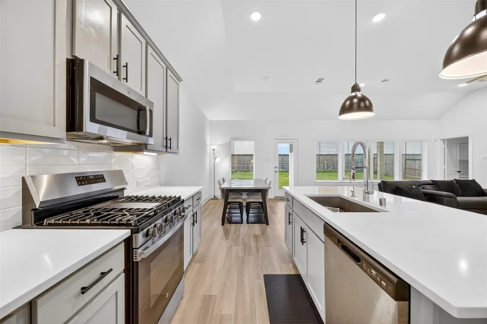 8603 Pier Cove Drive Cypress, TX 77433