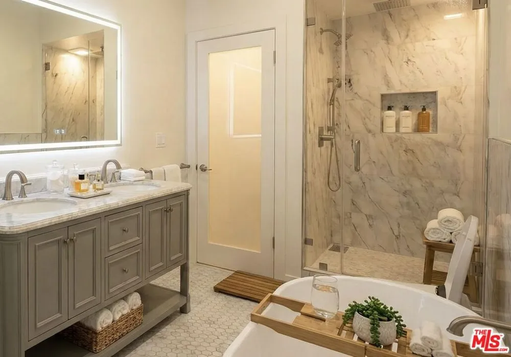 1000 S Sherbourne Drive #1006 Los Angeles, CA 90035