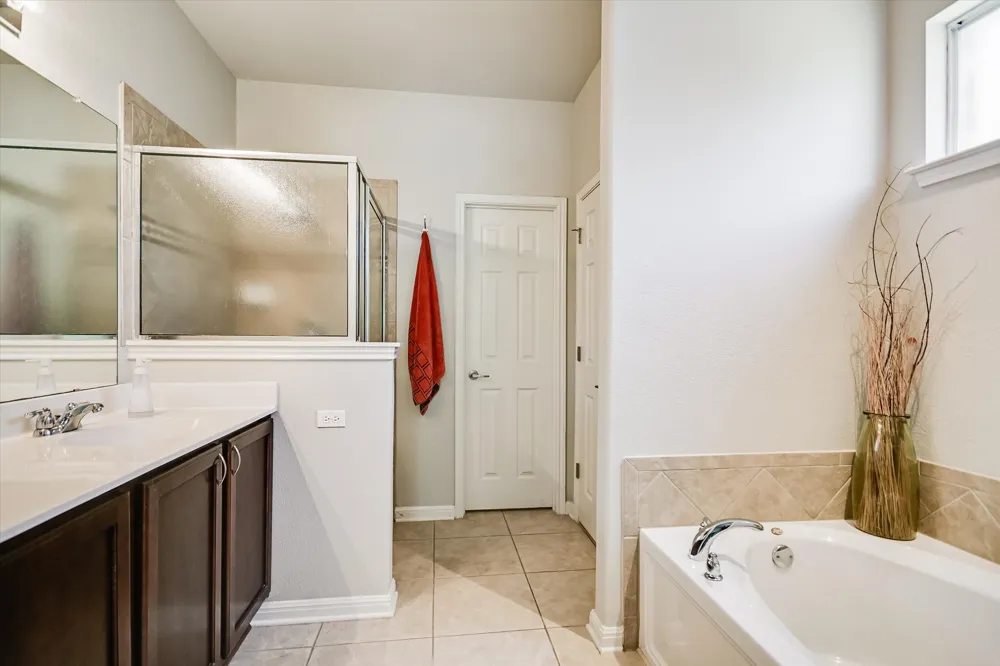 113 Fred Couples Drive Round Rock, TX 78664