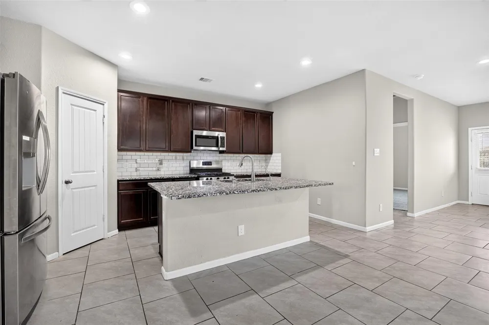18342 Arcola Bay Lane Richmond, TX 77407