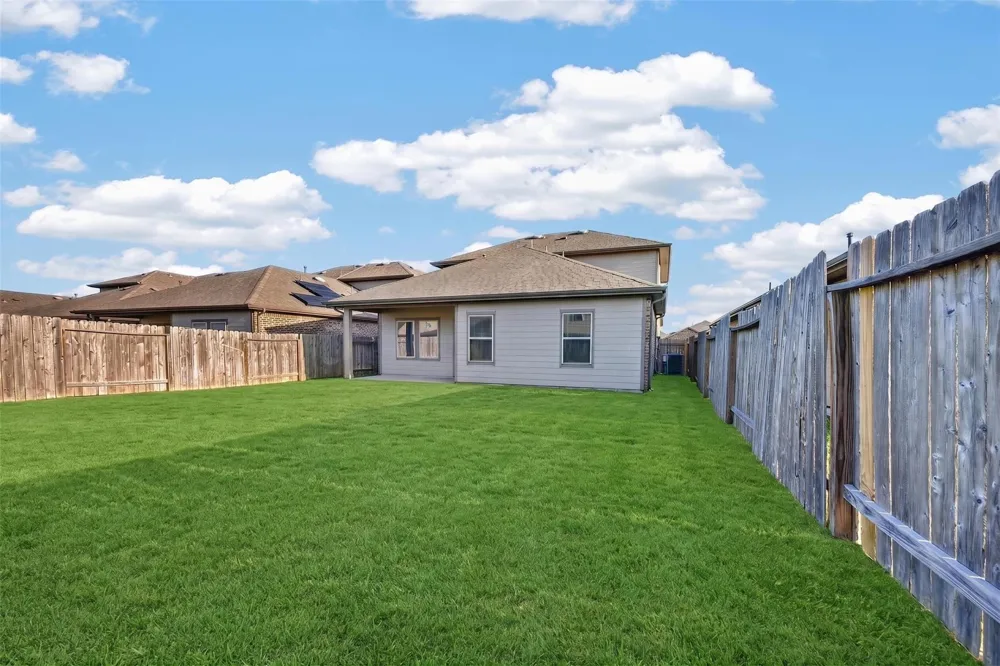 18342 Arcola Bay Lane Richmond, TX 77407